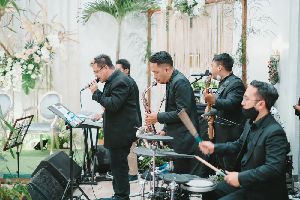 wedding reception live music band