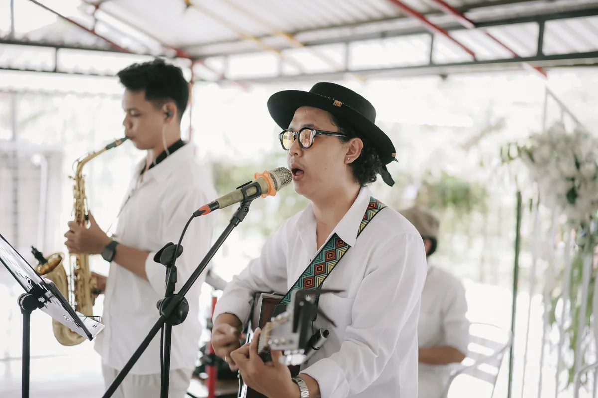 Backyard Party Entertainment: How to Set Up Live Music at Home